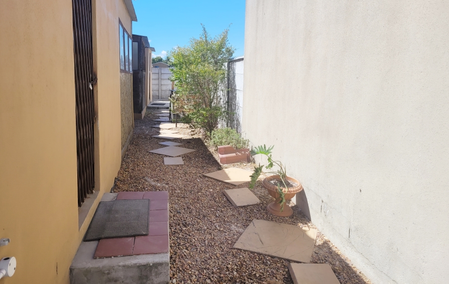 4 Bedroom Property for Sale in Vredelust Western Cape